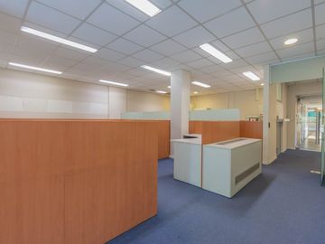 VENTA OFICINA + 3 COCHERAS y TERRAZA - BELGRANO