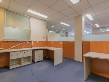 VENTA OFICINA + 3 COCHERAS y TERRAZA - BELGRANO