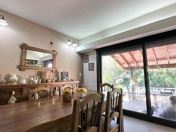 VENTA CASA 4 AMB PILETA QUINCHO - PARQUE LELOIR