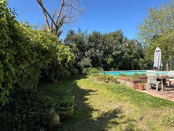 VENTA CASA 4 AMB PILETA QUINCHO - PARQUE LELOIR