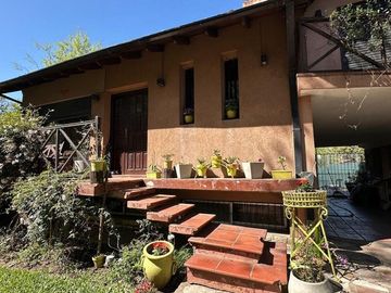 VENTA CASA 4 AMB PILETA QUINCHO - PARQUE LELOIR