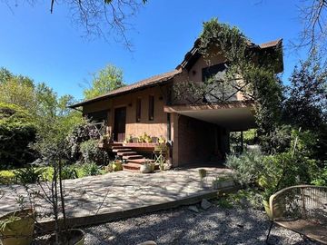 VENTA CASA 4 AMB PILETA QUINCHO - PARQUE LELOIR