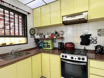 VENTA CASA 4 AMB PILETA QUINCHO - PARQUE LELOIR