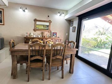 VENTA CASA 4 AMB PILETA QUINCHO - PARQUE LELOIR