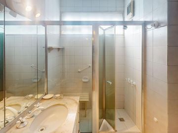 Venta Piso 6 ambientes av. del Libertador Palermo