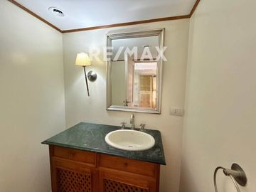 VENTA Casa 4 suites Highland Park parque 2.311 m2