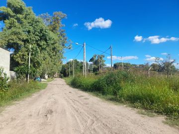 VENTA LOTE CENTRAL EN EL BARRIO LA POSTA DE PILAR