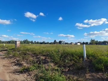 VENTA LOTE CENTRAL EN EL BARRIO LA POSTA DE PILAR