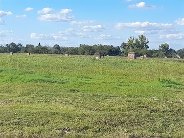 VENTA LOTE CENTRAL EN EL BARRIO LA POSTA DE PILAR