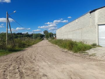 VENTA LOTE CENTRAL EN EL BARRIO LA POSTA DE PILAR