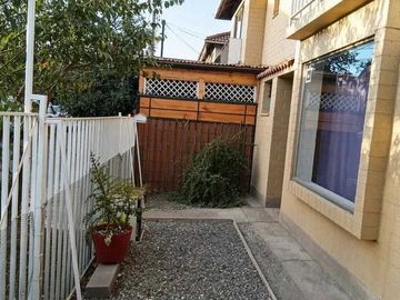 Casa en arriendo  en MAIPÚ