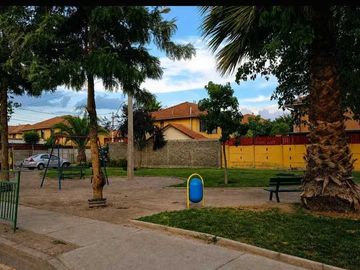 Casa en arriendo  en MAIPÚ