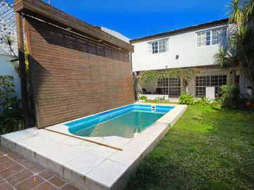FLORIDA OESTE CASA VENTA 5 AMB COCHERA Y PILETA