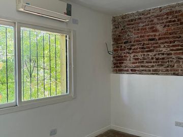 VTA CASA EN CHACARITA 5 AMB ESCRIT + PATIO