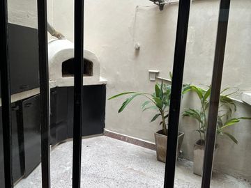 VTA CASA EN CHACARITA 5 AMB ESCRIT + PATIO