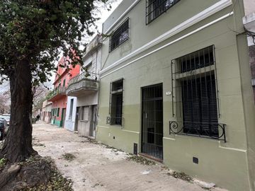VTA CASA EN CHACARITA 5 AMB ESCRIT + PATIO
