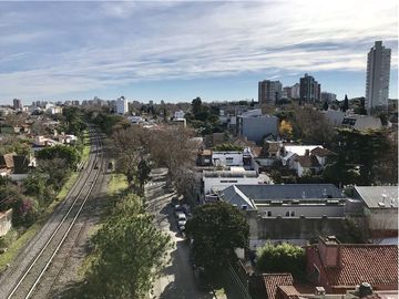 OFICINA EN VICENTE LOPEZ CON COCHERA