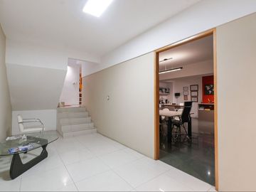 VENTA LOCAL COMERCIAL COLEGIALES SOBRE AVENIDA