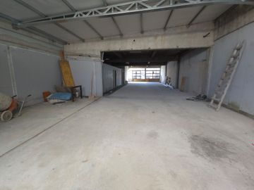 ALQUILER COMERCIAL A 50 METROS LA SALLE FLORIDA