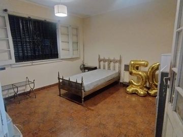 VENTA CASA 3 DORMITORIOS JARDIN Y PILETA COCHERA