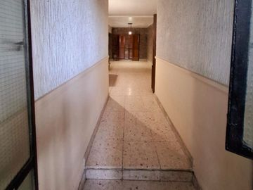 VENTA CASA 3 DORMITORIOS JARDIN Y PILETA COCHERA