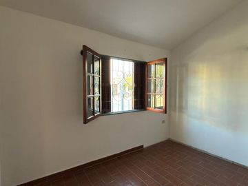 VENTA CASA 4 DORMITORIOS ALTA CORDOBA