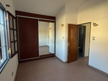 VENTA CASA 4 DORMITORIOS ALTA CORDOBA