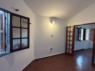 VENTA CASA 4 DORMITORIOS ALTA CORDOBA