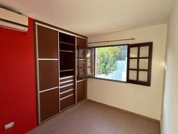 VENTA CASA 4 DORMITORIOS ALTA CORDOBA