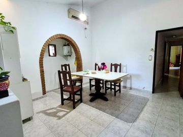 VENTA CASA 3 DORMIS MÁS ESCRITORIO CARLOS PAZ