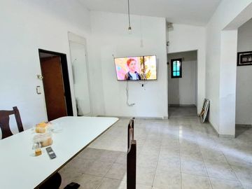 VENTA CASA 3 DORMIS MÁS ESCRITORIO CARLOS PAZ