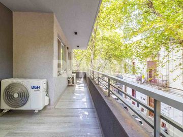 Departamento 4 amb en venta en Flores coch pileta