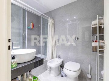 Departamento 4 amb en venta en Flores coch pileta