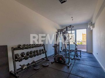 Departamento 4 amb en venta en Flores coch pileta