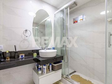 Departamento 4 amb en venta en Flores coch pileta