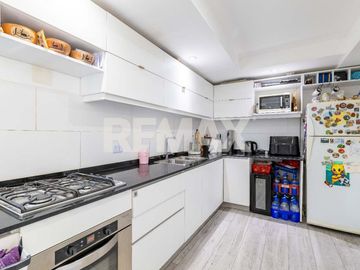 Departamento 4 amb en venta en Flores coch pileta