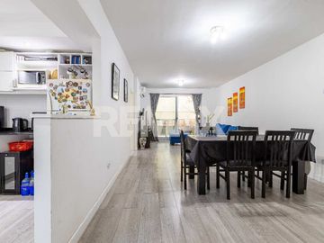 Departamento 4 amb en venta en Flores coch pileta