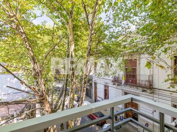 Departamento 4 amb en venta en Flores coch pileta