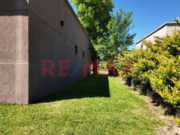 Casa Venta  4 amb  Santa Guadalupe Pilar del Este
