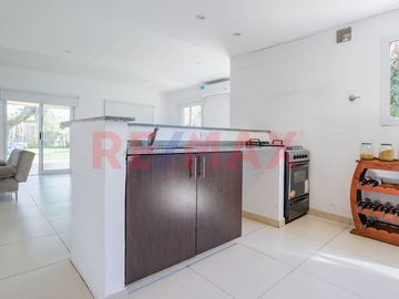 Casa Venta  4 amb  Santa Guadalupe Pilar del Este