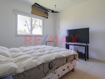 Casa Venta  4 amb  Santa Guadalupe Pilar del Este