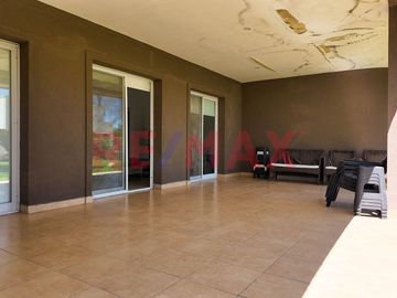 Casa Venta  4 amb  Santa Guadalupe Pilar del Este