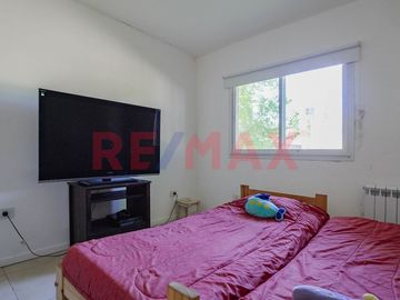 Casa Venta  4 amb  Santa Guadalupe Pilar del Este