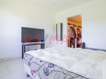 Casa Venta  4 amb  Santa Guadalupe Pilar del Este