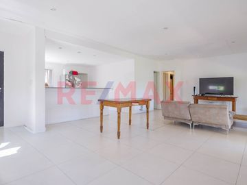 Casa Venta  4 amb  Santa Guadalupe Pilar del Este