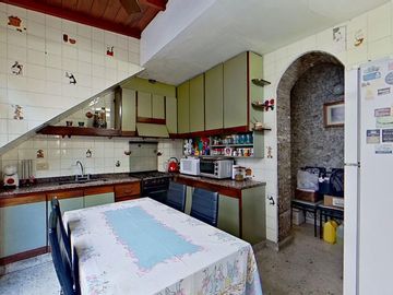 VENTA CASA 4 AMB COCHERA TERRAZA QUINCHO PARRILLA