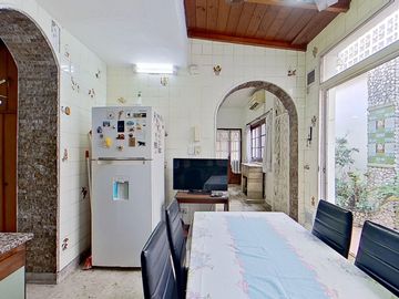 VENTA CASA 4 AMB COCHERA TERRAZA QUINCHO PARRILLA