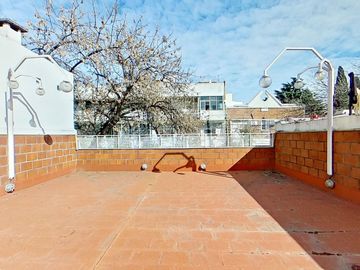 VENTA CASA 4 AMB COCHERA TERRAZA QUINCHO PARRILLA