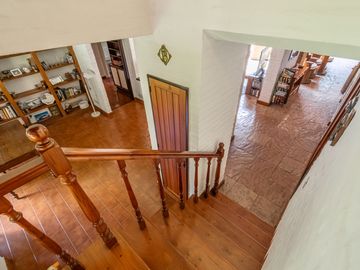 Casa 6 dormitorios vista al golf y 4 cocheras