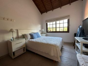 VENTA CASA 4 AMB LAS PRADERAS DE LUJAN APTO CRED